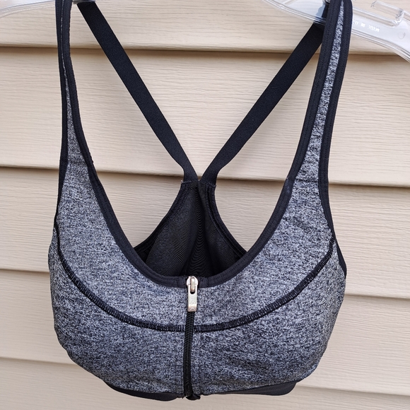 Victoria Secret VSX Sports Bra - Picture 4 of 5